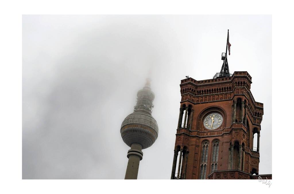 ©AèQ Berlino 2013 "Rotes Rathaus-Fernsehturm"